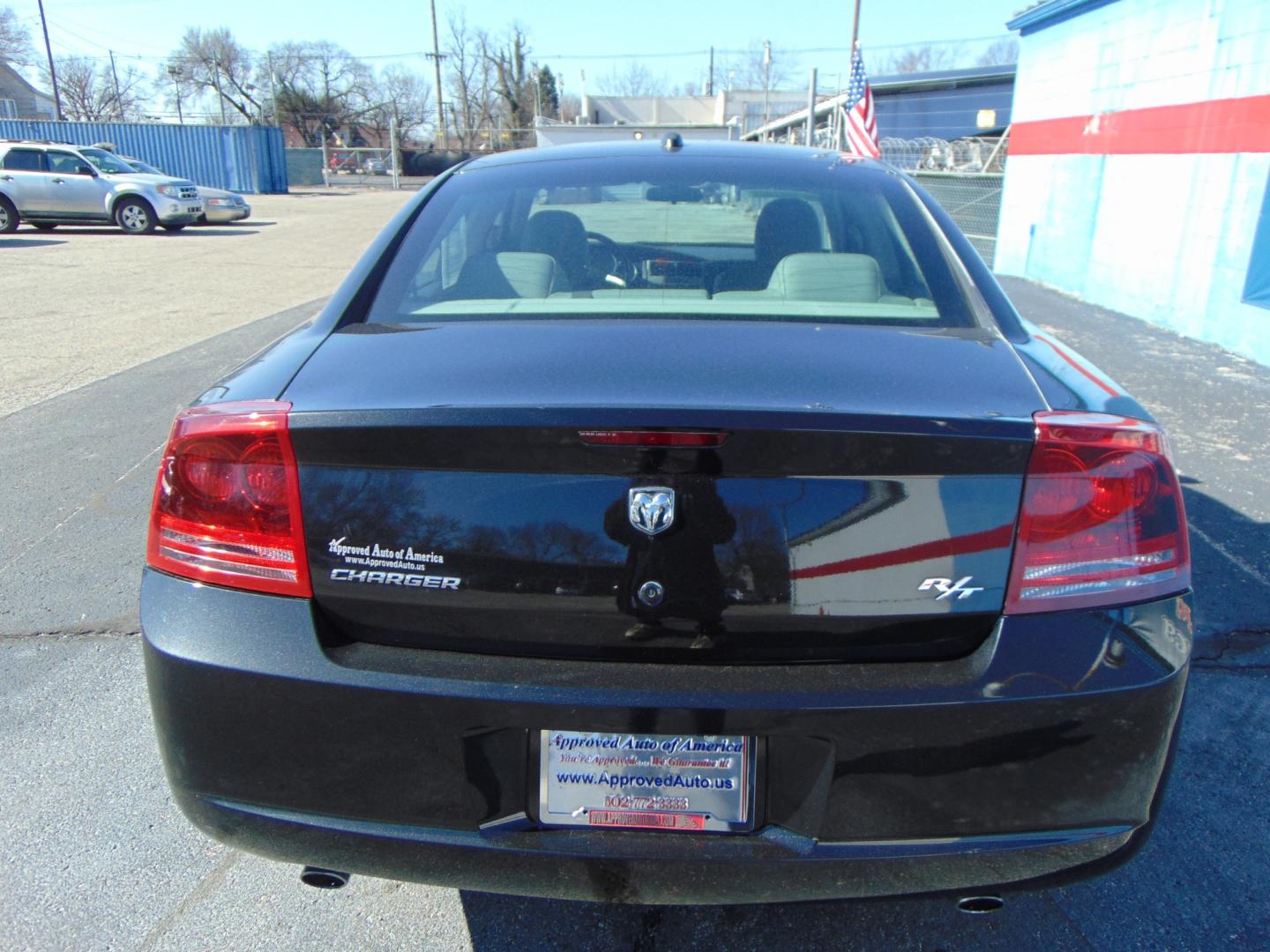 2006 Black Dodge Charger (2B3KA53H36H) with an V8 HEMI 5.7 Liter engine, Automatic transmission, located at 2105 Dixie Hwy, Louisville, KY, 40210, (502) 772-3333, 38.220932, -85.795441 - Photo#11